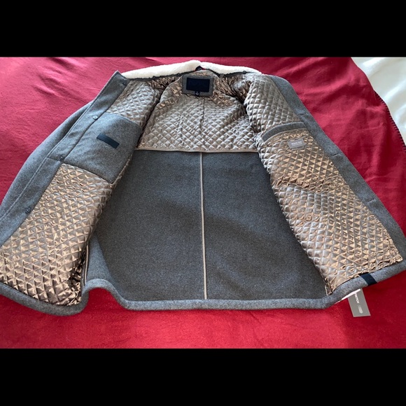 Men’s Michale Kors Wool Peacoat - Picture 5 of 8